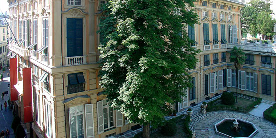 Red And Blues - Music Hotel Genova - Palazzo Bianco